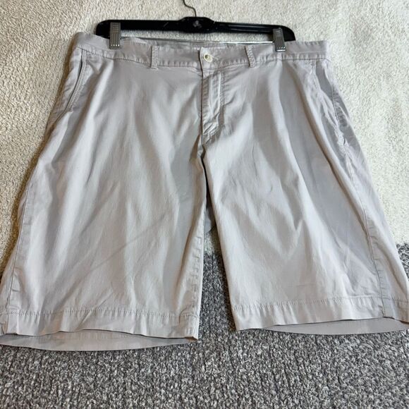 Brax Shorts Mens Size 36 Feel Good Regular Fit Ultra Light Bozen Beige 9 inch - Picture 1 of 12